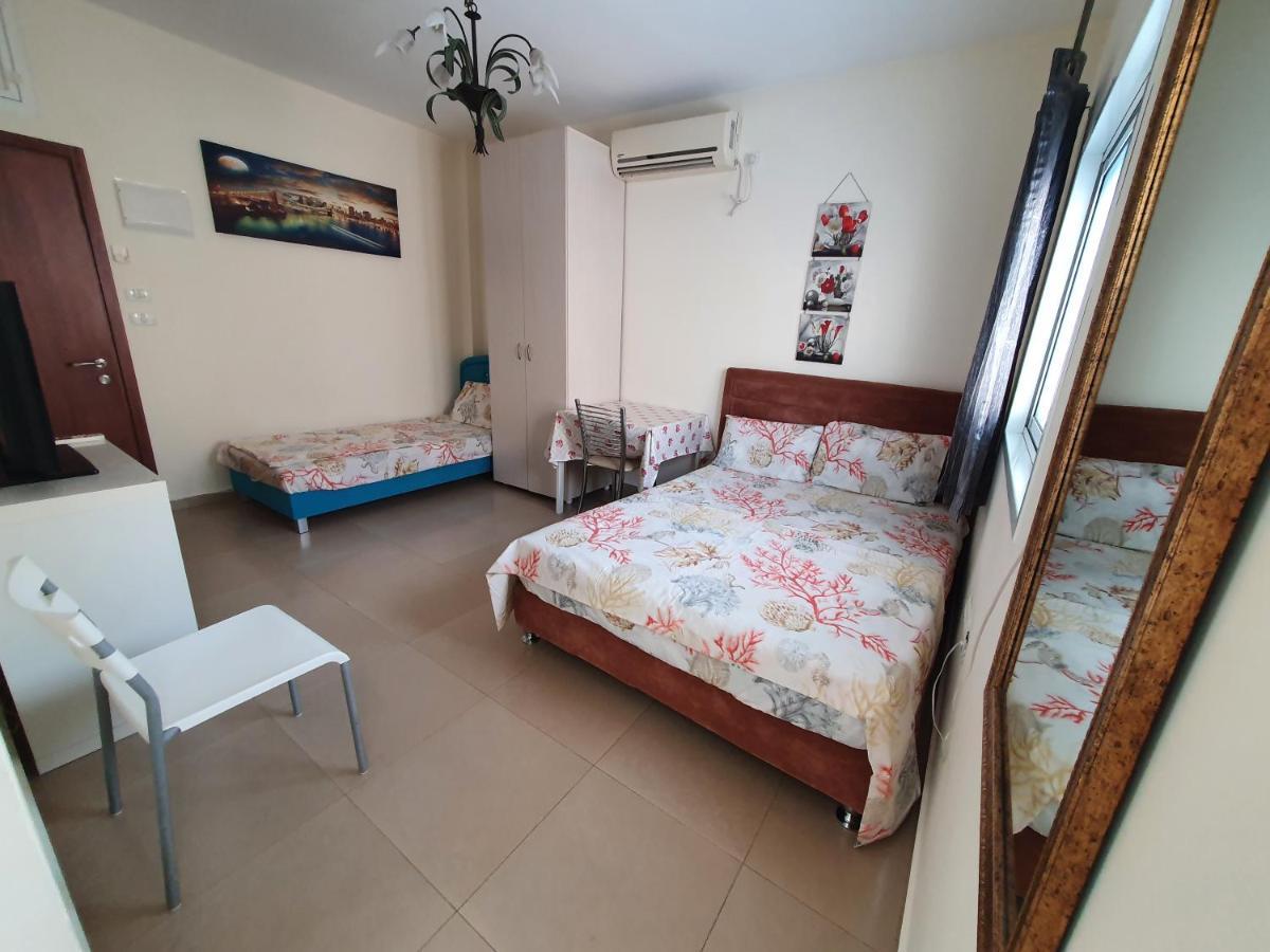 Apartments Petah Tiqwa - Bar Kochva Street Petach Tikva Bagian luar foto