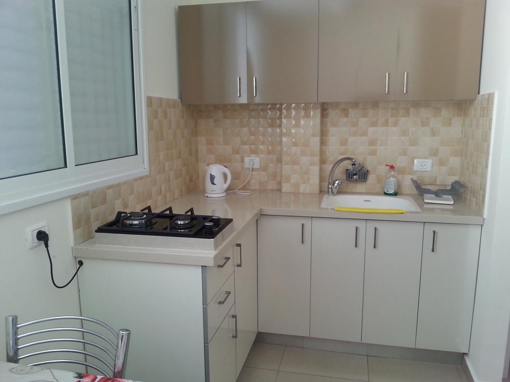 Apartments Petah Tiqwa - Bar Kochva Street Petach Tikva Bagian luar foto